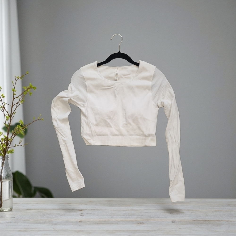 Lululemon Cropped Athleisure Cream Long Sleeve Women's Top Rave Sz S